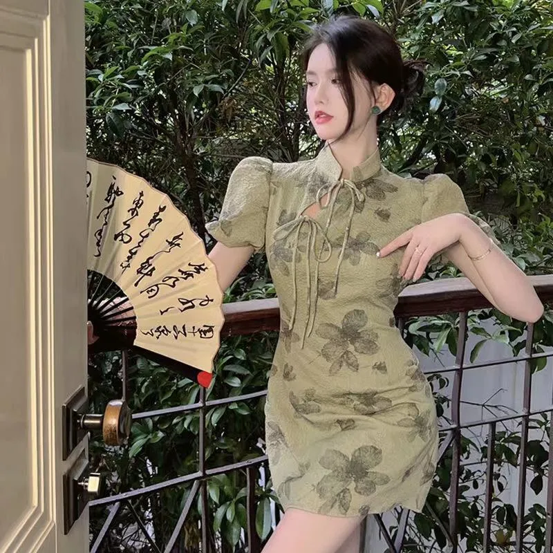 Slim-Fit Brightening Effect Slimming Bubble Sleeve Dress